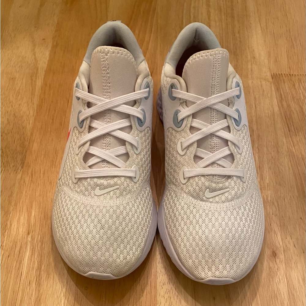 Nike Women's Legend React Running Shoes (White/Hyper Pink/Half Blue) - Picture 3 of 7